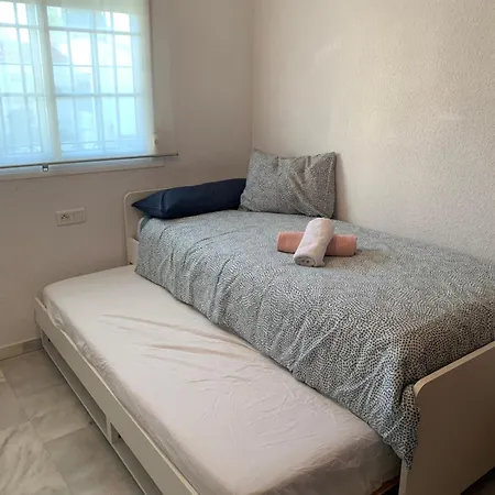 Carihuela A 300 Metros Playa Torremolinos
