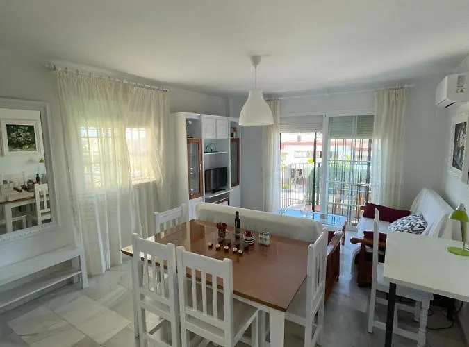 Carihuela A 300 Metros Playa *